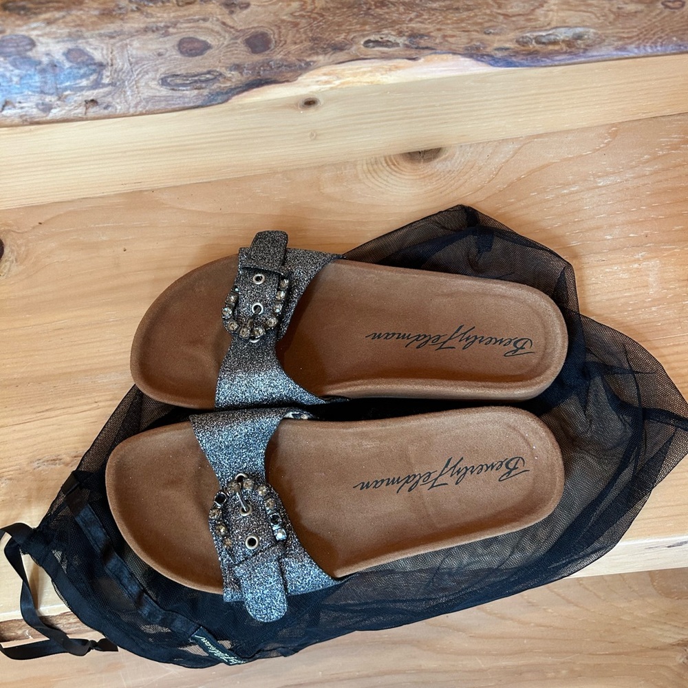 NWOT Beverly Feldman Glitter Diamond Buckle Sandals